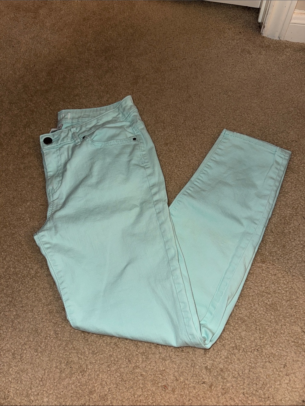 ELLE  Straight Jeans - Size 6